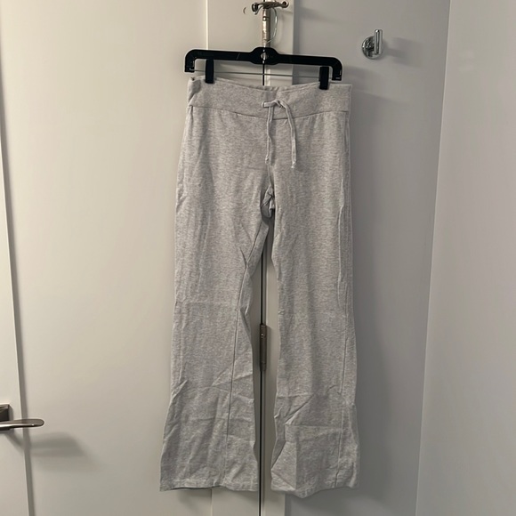 Brandy Melville Pants - Brandy Melville low waisted flare yoga pants
